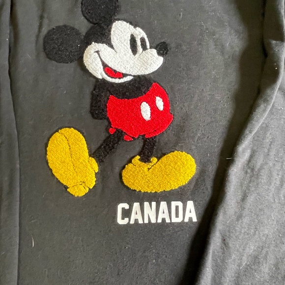 Mickey mouse canada sweater - Picture 2 of 3